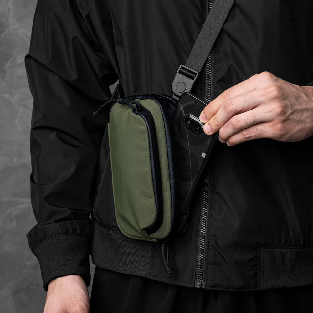 ALPAKA Bravo Passport Pouch Axoflux 210D, Green