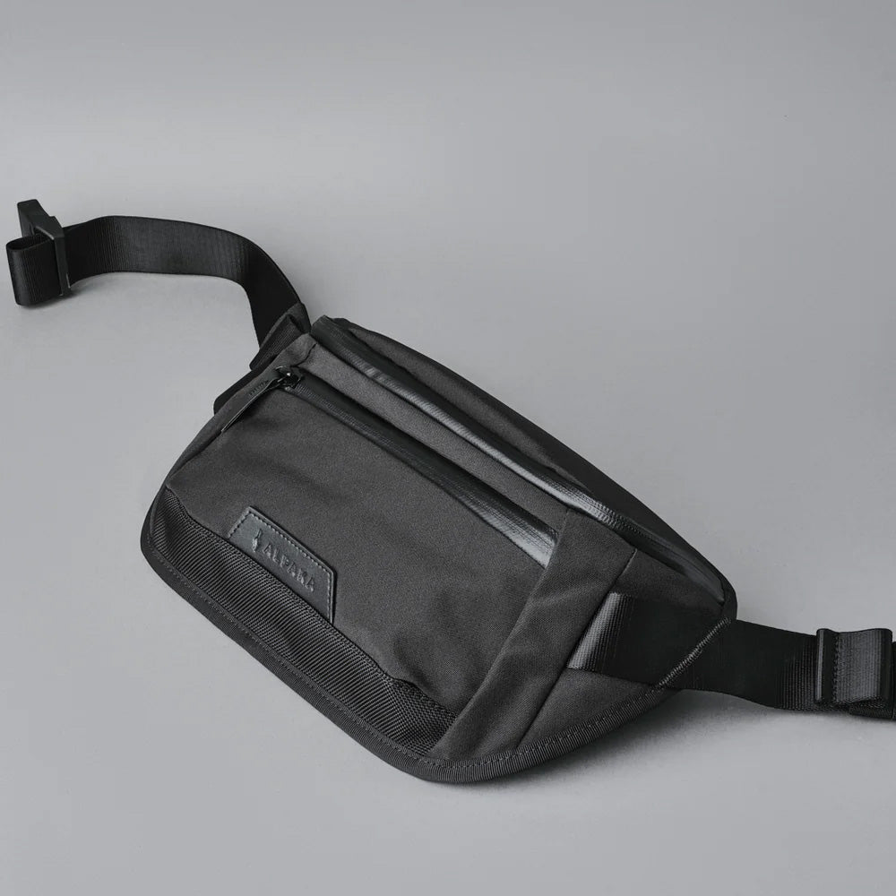 ALPAKA Bravo Sling Mini V2 Axoflux 300D, Black