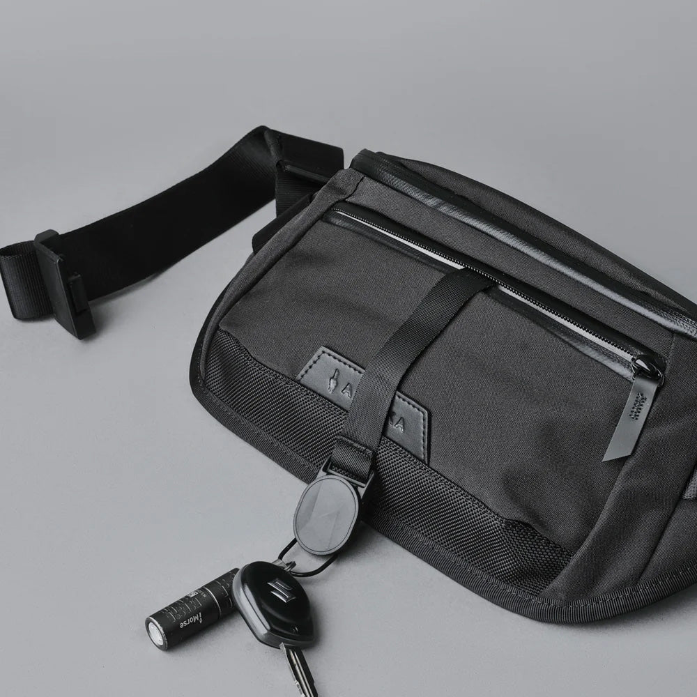 ALPAKA Bravo Sling Mini V2 Axoflux 300D, Black