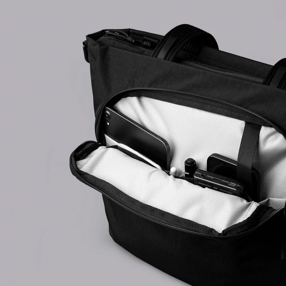 ALPAKA Bravo Tote V2 (14L) Axoflux 400D Ripstop Nylon, Black