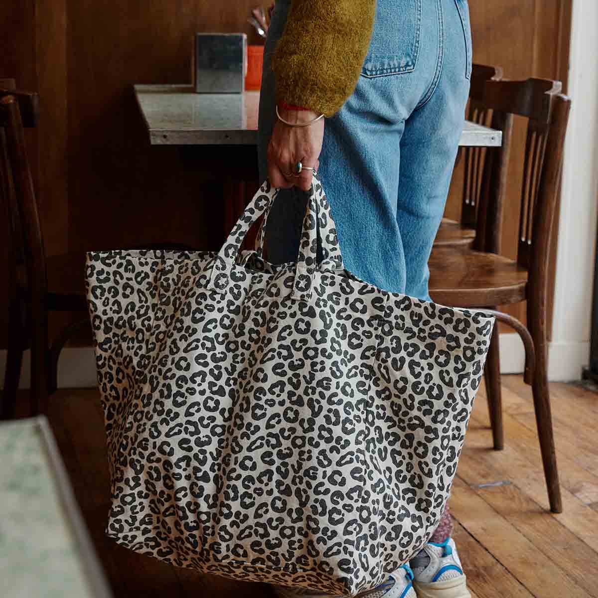 Rose in April Elisa Tote bag Graou, Greige