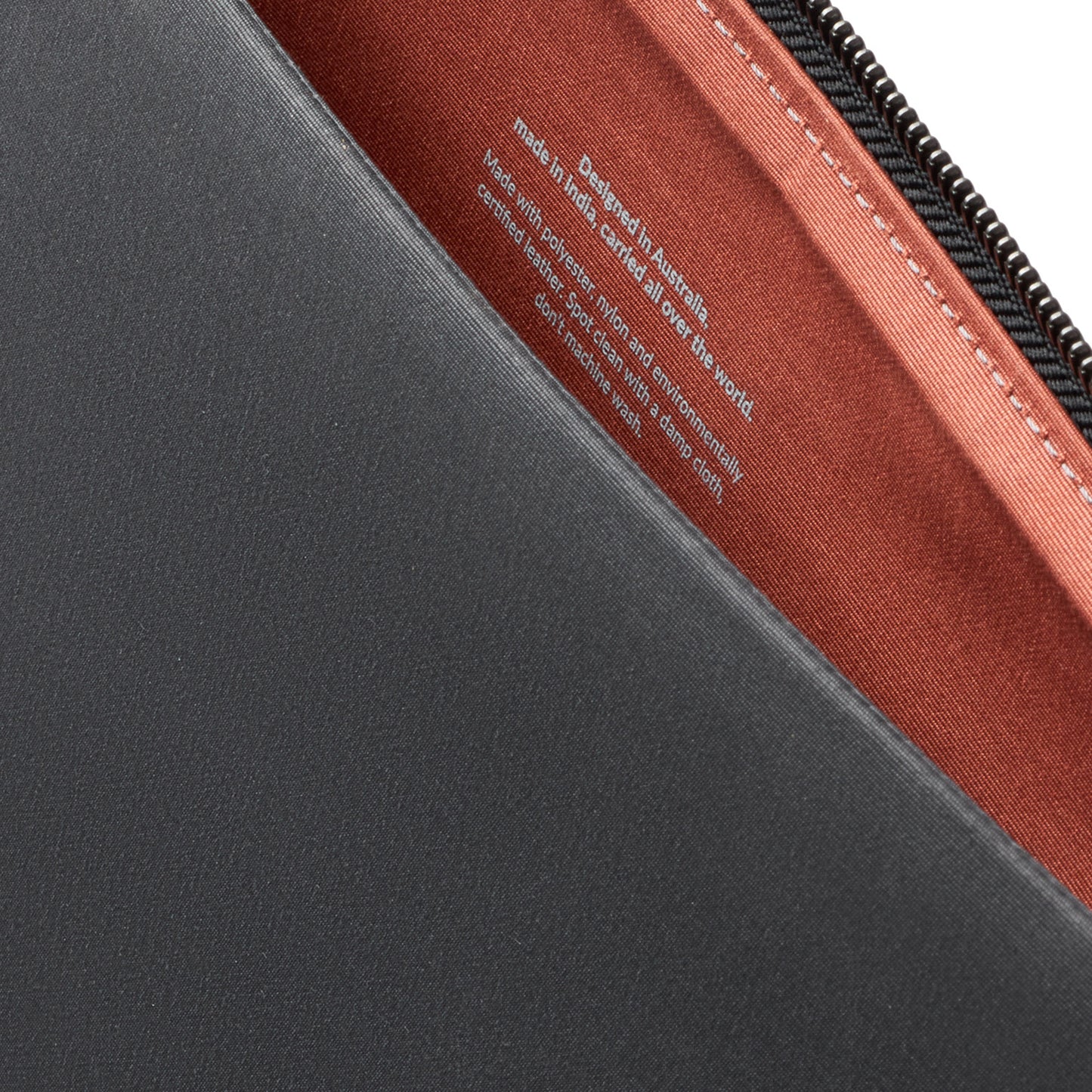 Bellroy Tokyo Folio 12.9", Raven