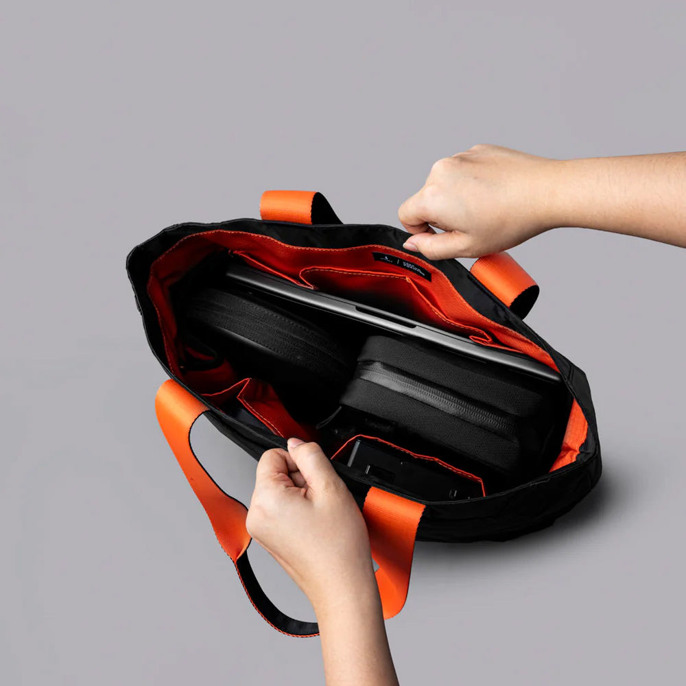 ALPAKA Elements Tote (M) Knight/Orange EPLX200, Black