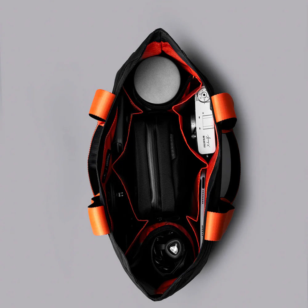 ALPAKA Elements Tote (M) Knight/Orange EPLX200, Black