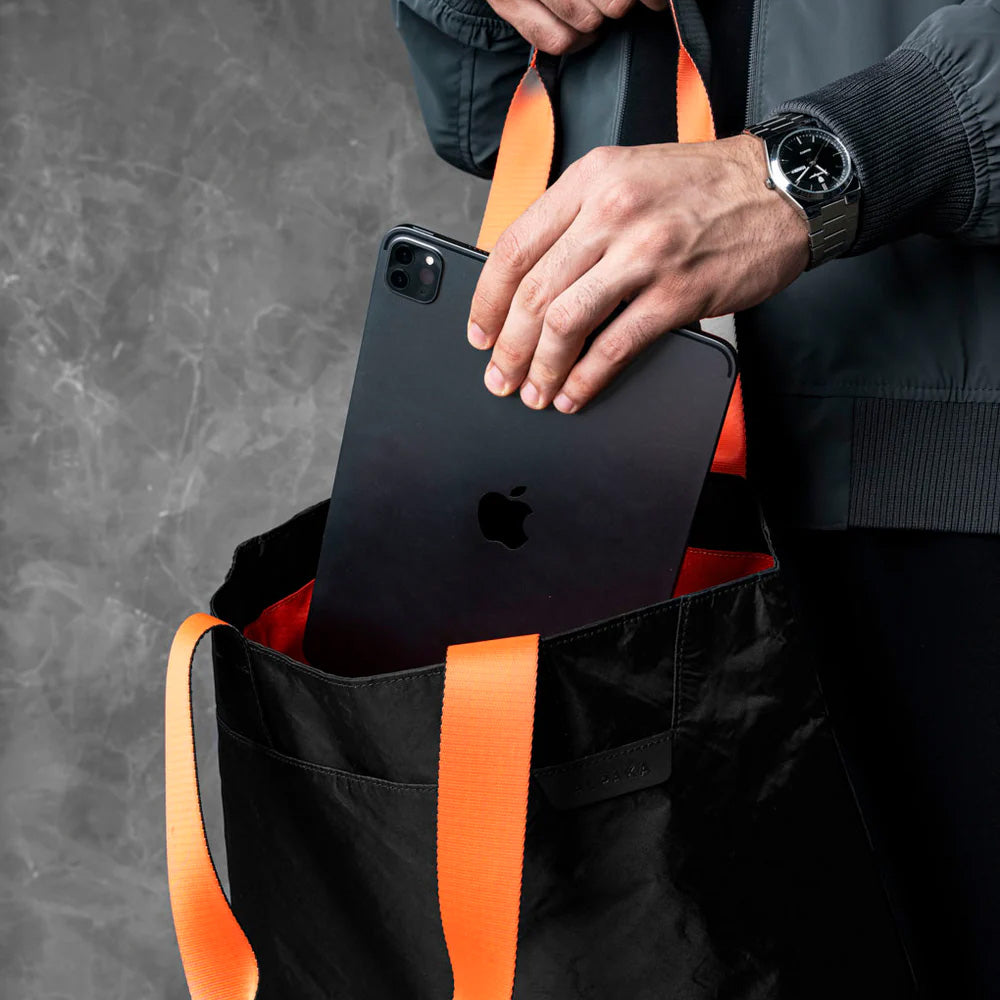 ALPAKA Elements Tote (M) Knight/Orange EPLX200, Black