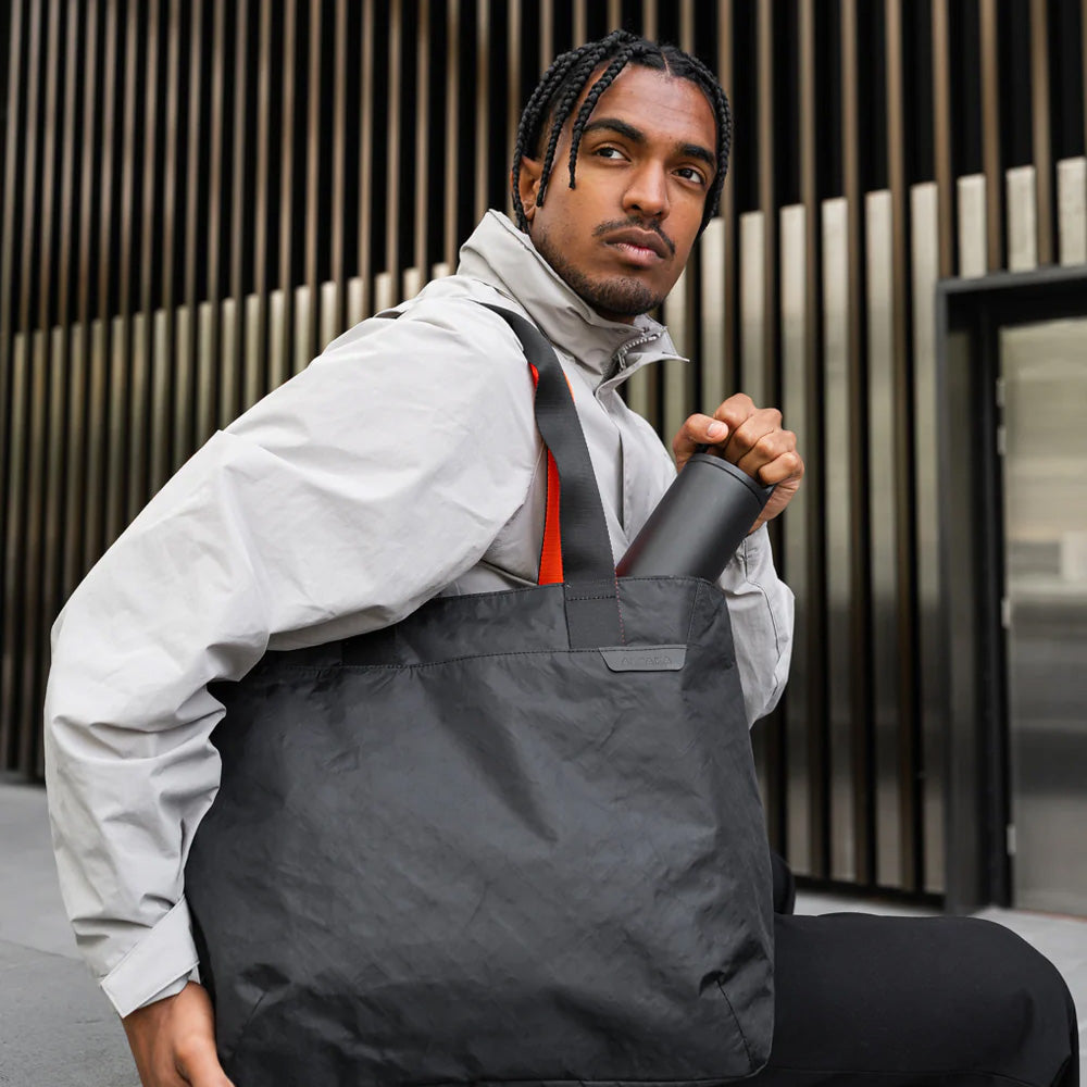 ALPAKA Elements Tote (M) Knight/Orange EPLX200, Black