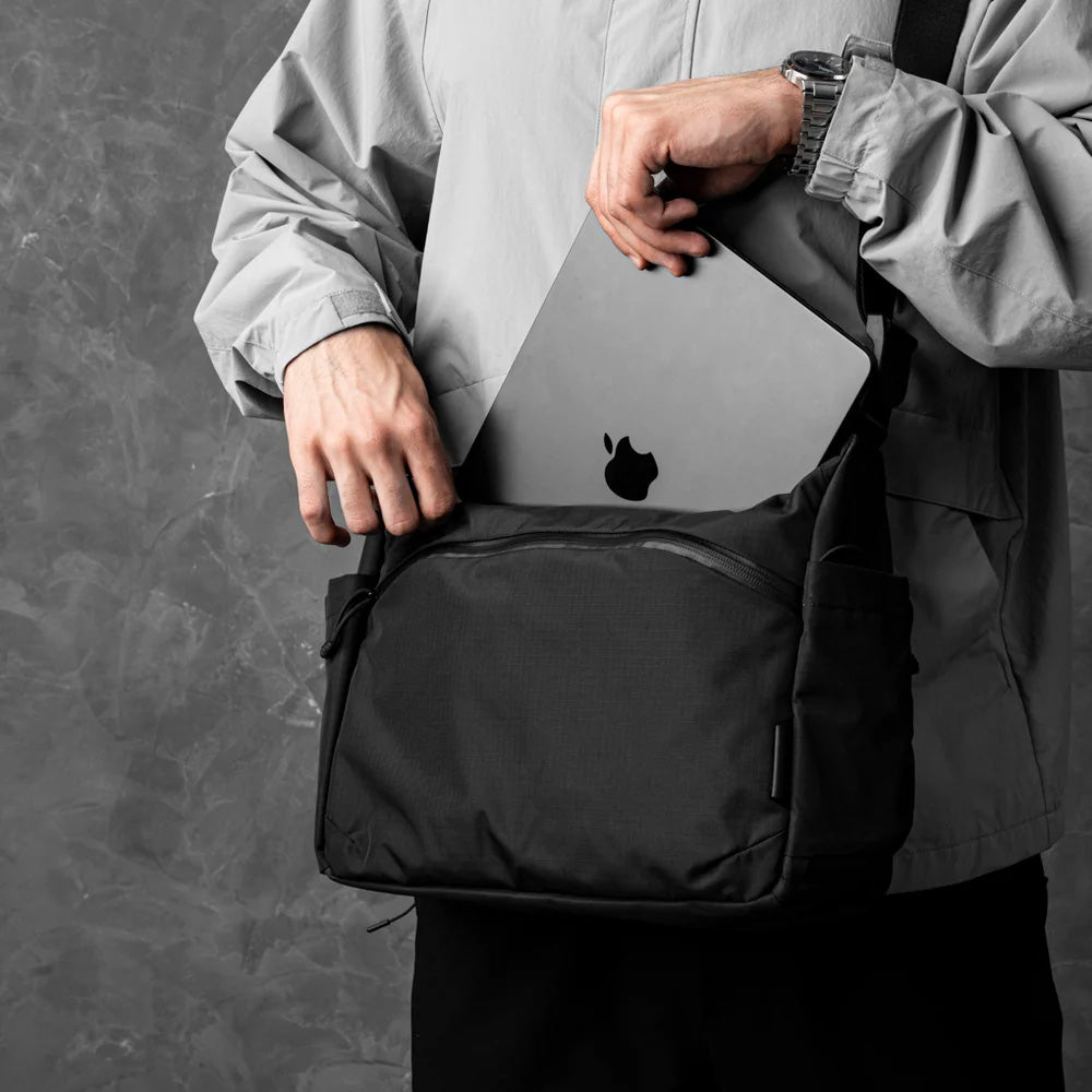ALPAKA Flight Satchel Axoflux 210D, Black