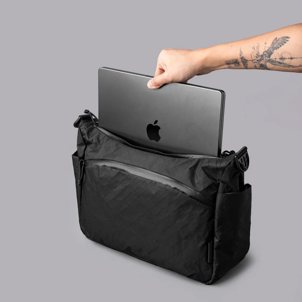 ALPAKA Flight Satchel Ultradyne 100D, Black
