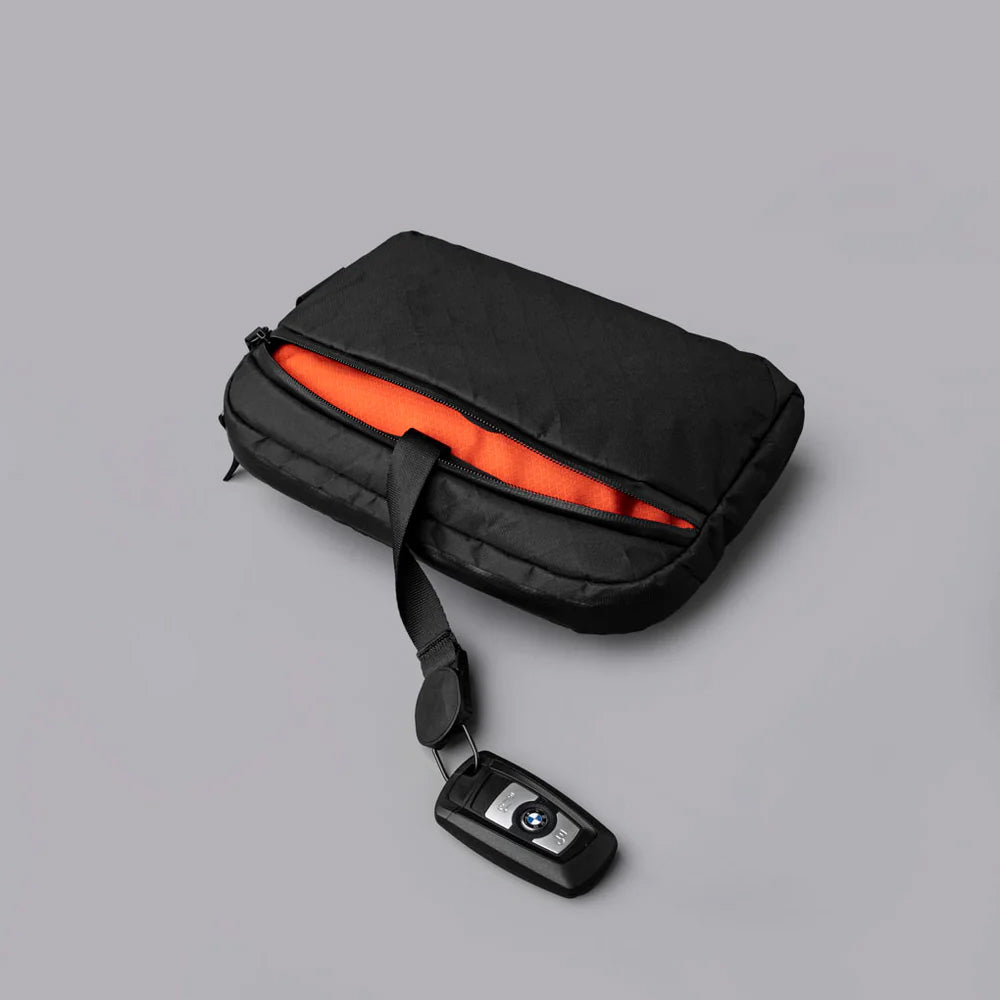 ALPAKA Flight Sling 2L Ultradyne 100D, Black