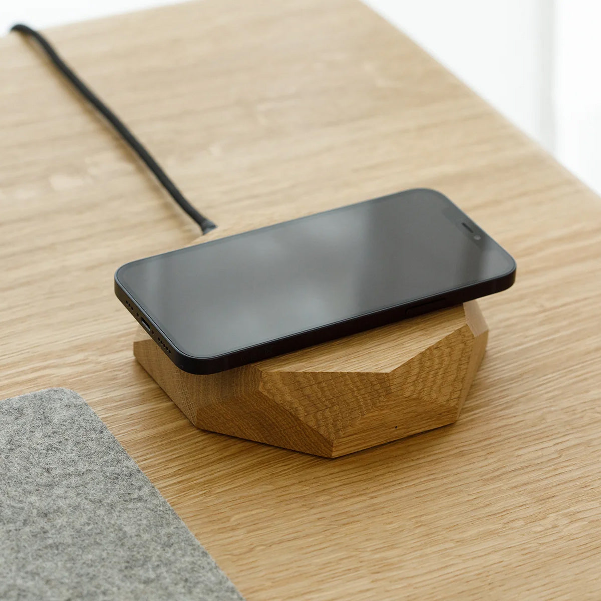 Oakywood Geometric Charging Pad, Oak