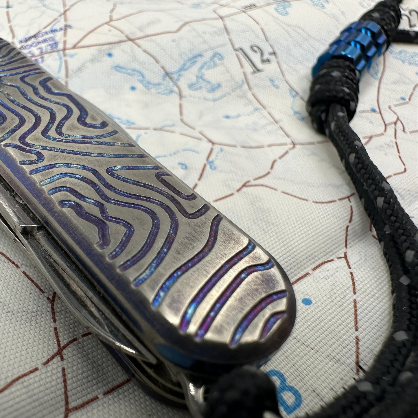 CountyComm 58mm Titanium Scales + Classic Swiss Army Knife Kit, Topography