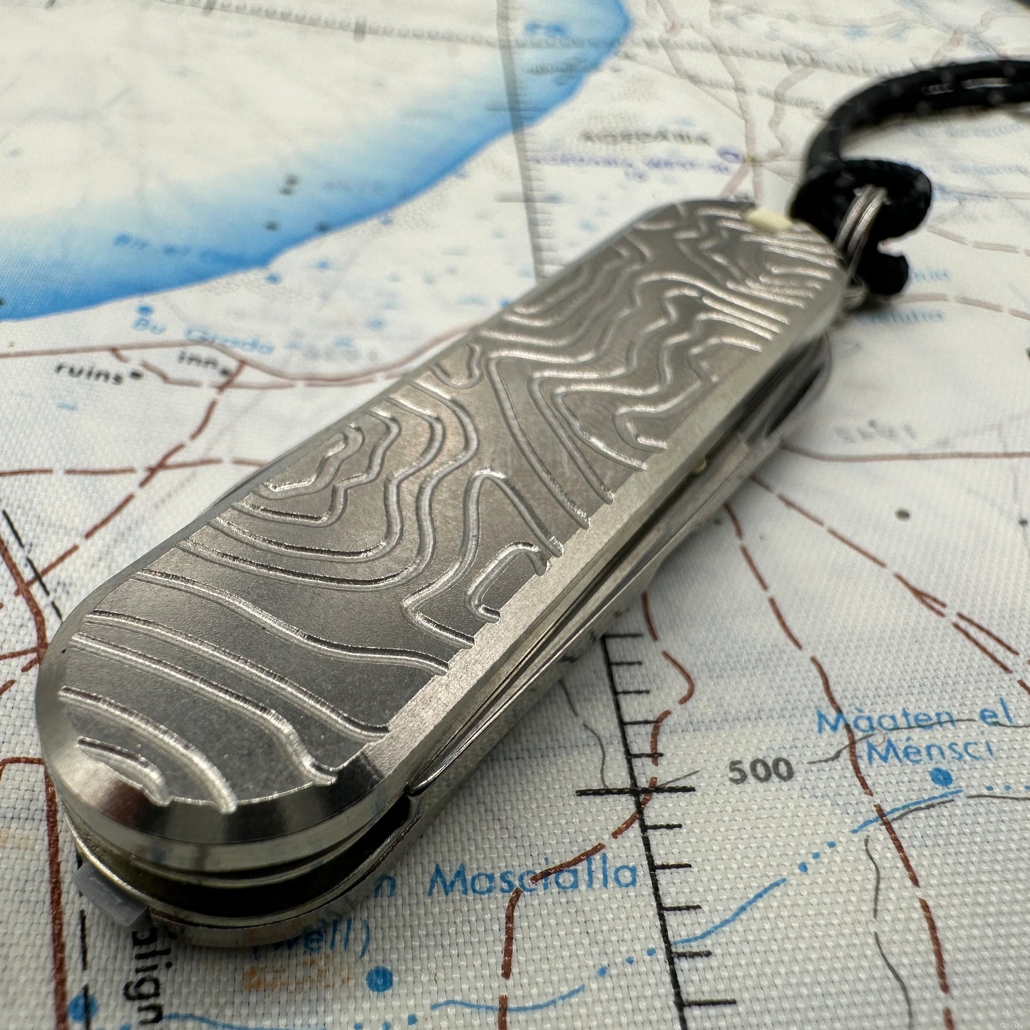 CountyComm 58mm Titanium Scales + Classic Swiss Army Knife Kit, Topography