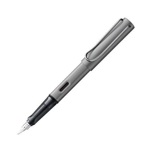LAMY AL-star Fountain Pen Graphite på hvit bakgrunn