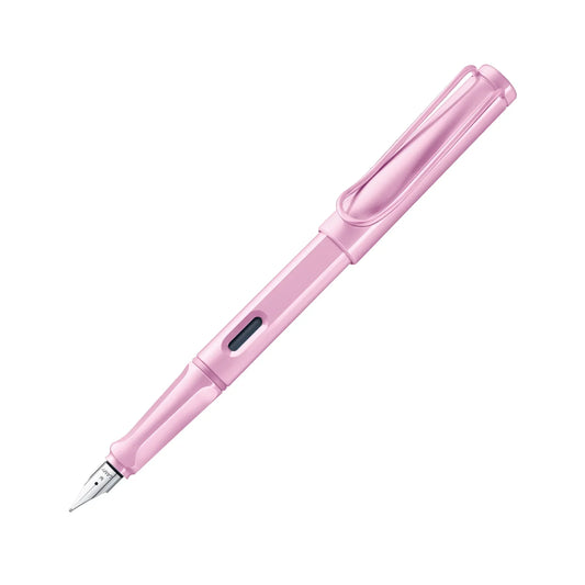 LAMY Safari Fountain Pen Lightrose på hvit bakgrunn