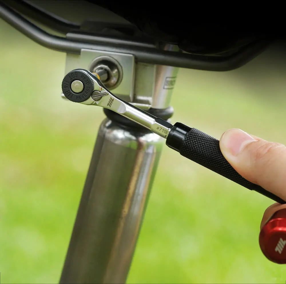711L Lollipop Bit Driver, Aluminum Black / Red