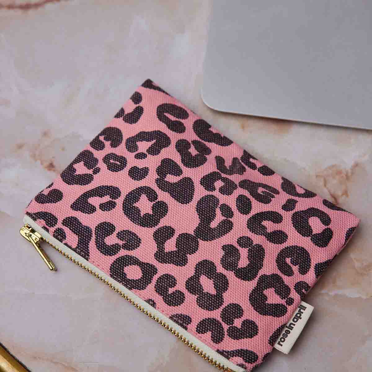 Rose in April Marie Purse Graou, Strawberry