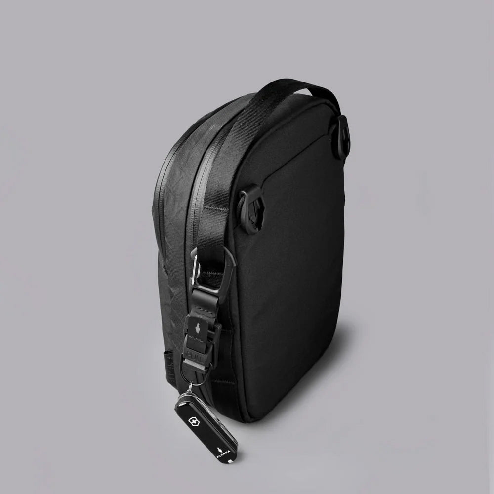 ALPAKA Metro Sling Max Ultradyne 100D, Black