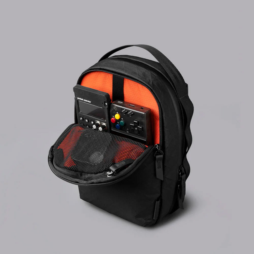 ALPAKA Metro Sling Max Ultradyne 100D, Black