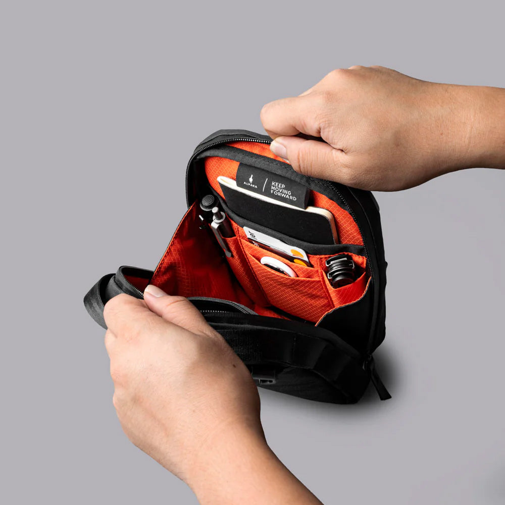 ALPAKA Metro Sling V2 Ultradyne 100D, Black