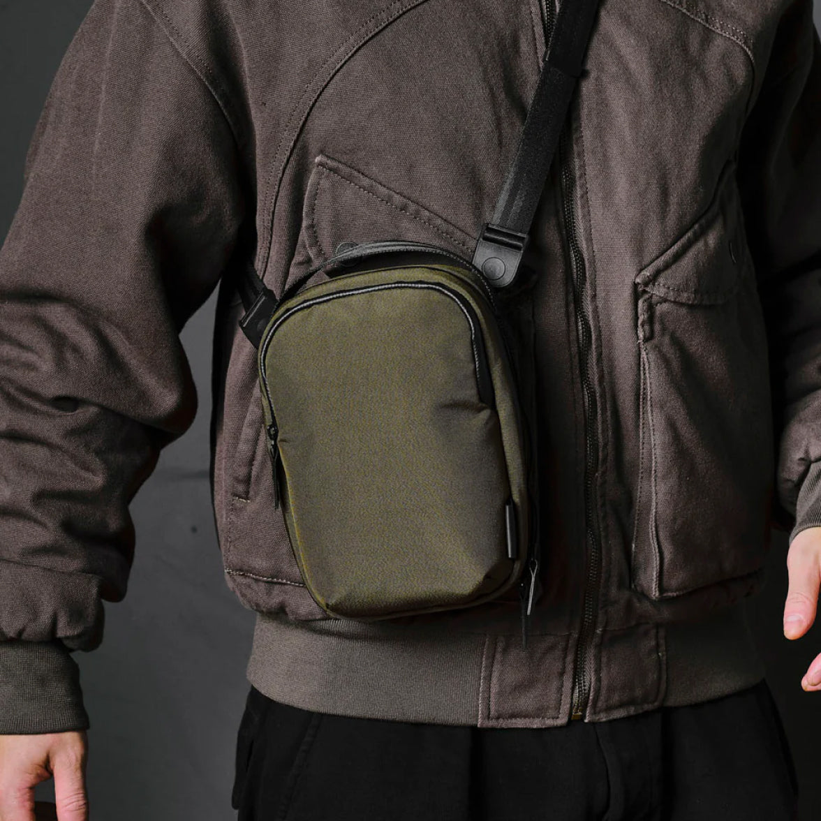 ALPAKA Metro Sling V2 Axoflux 300D, Army Green