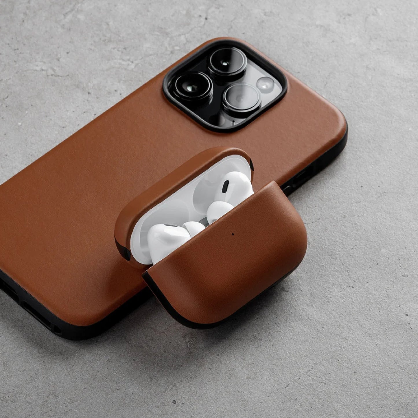 Nomad Airpods Case Pro 2, English Tan Leather