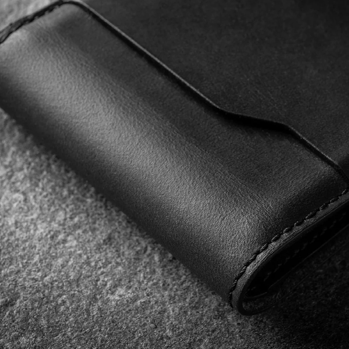 Nomad Bifold Wallet Horween Leather, Black