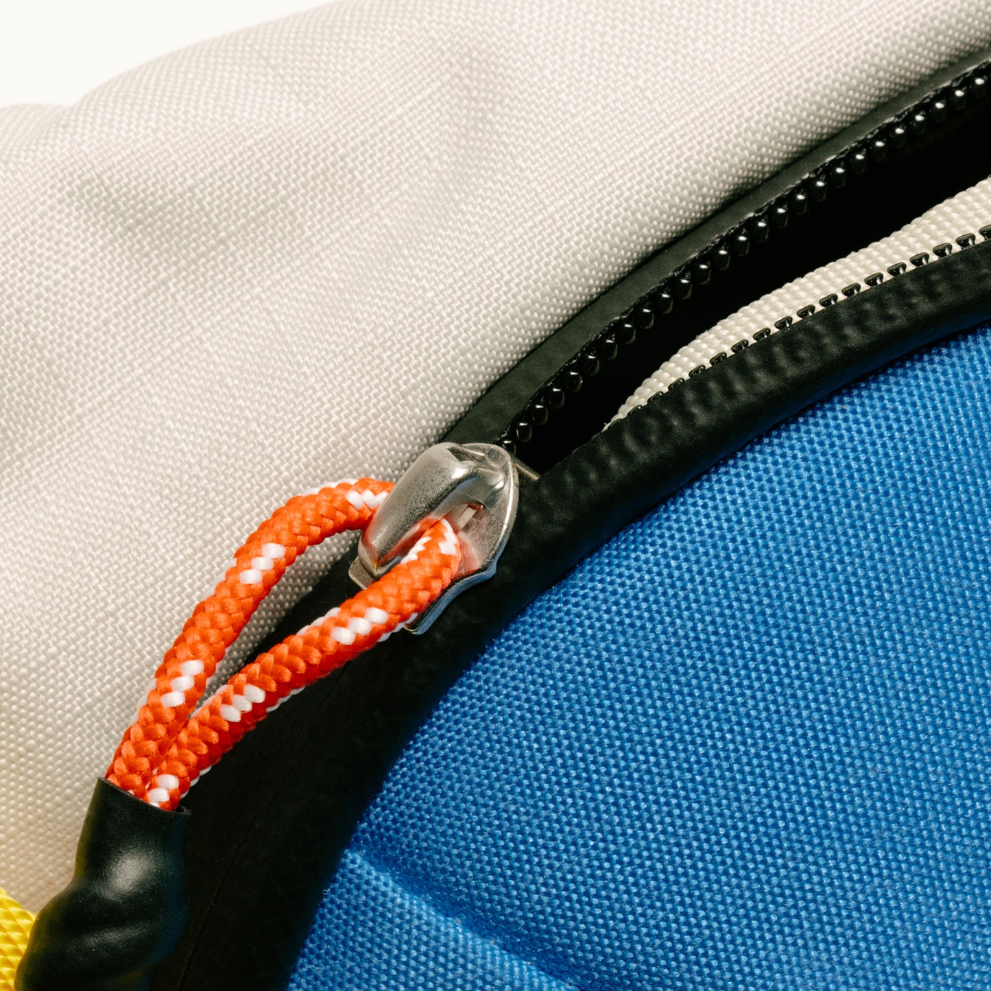 Orbitkey Disney™ Sling 4L, Donald Duck™