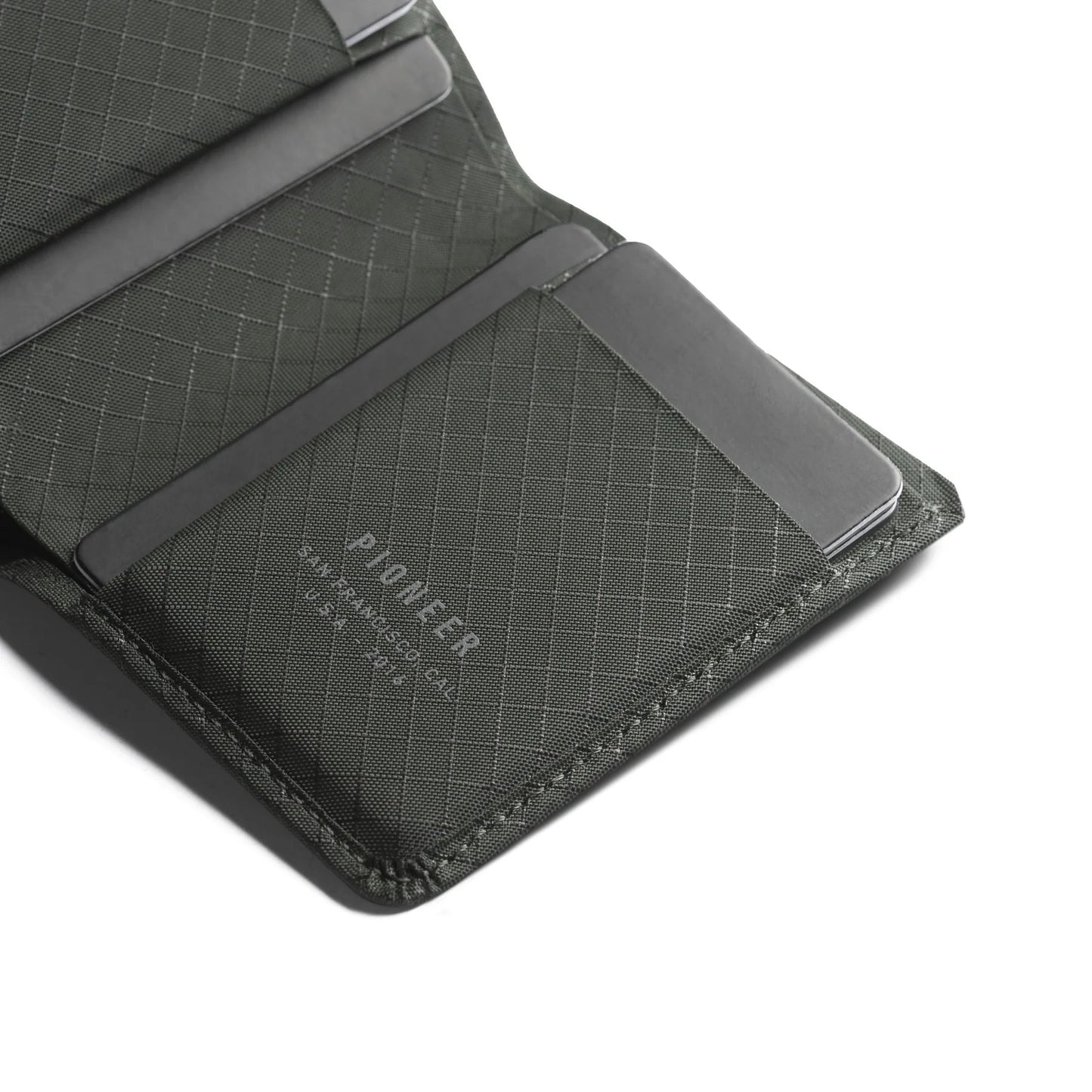 Pioneer Altitude Billfold, Forest 10XD™