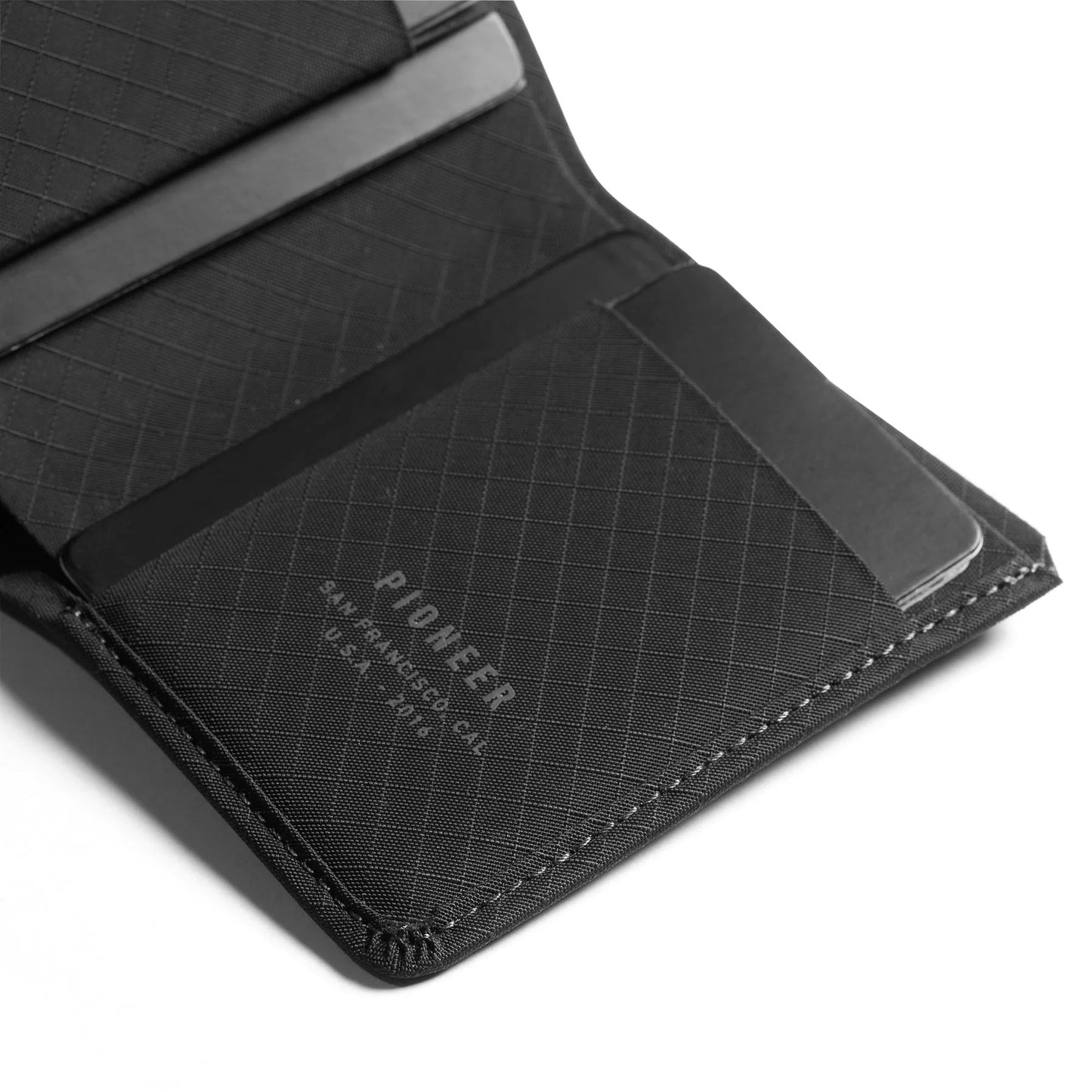 Pioneer Altitude Billfold, Onyx 10XD™