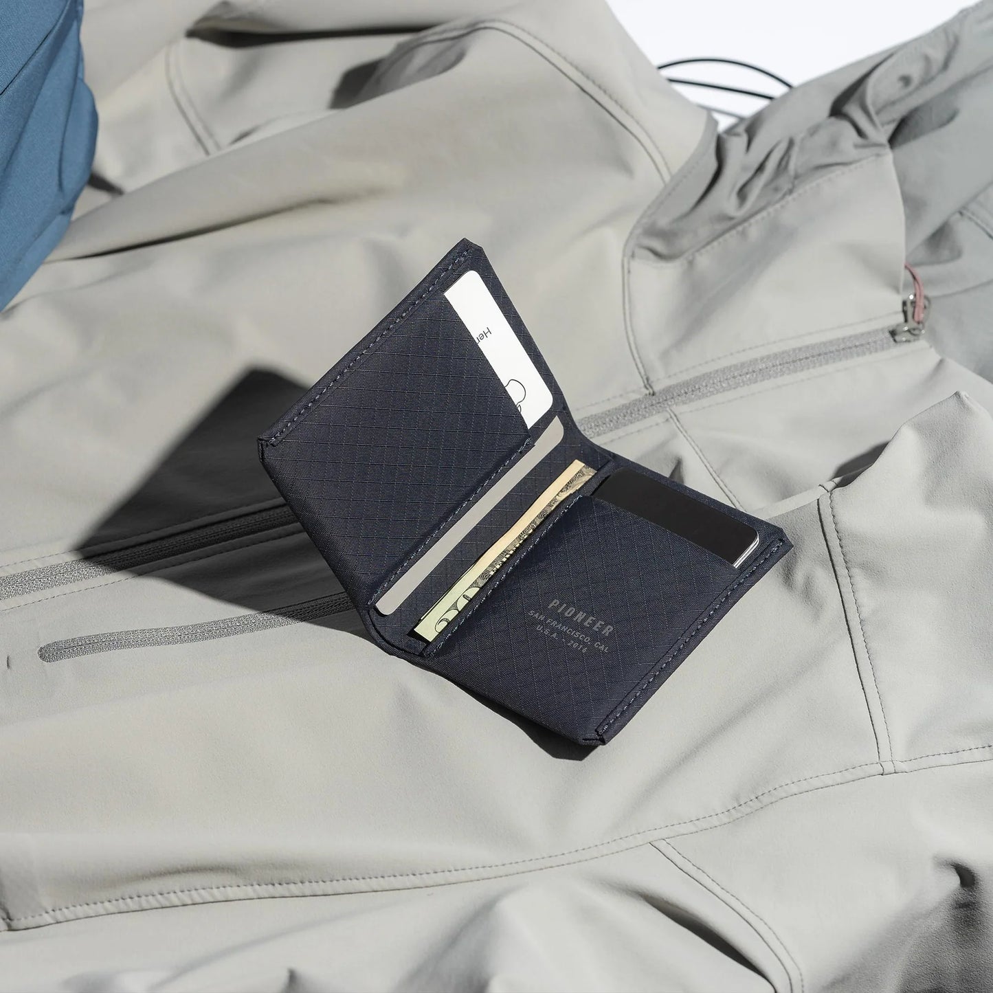 Pioneer Matter Bifold, Navy 3XD™