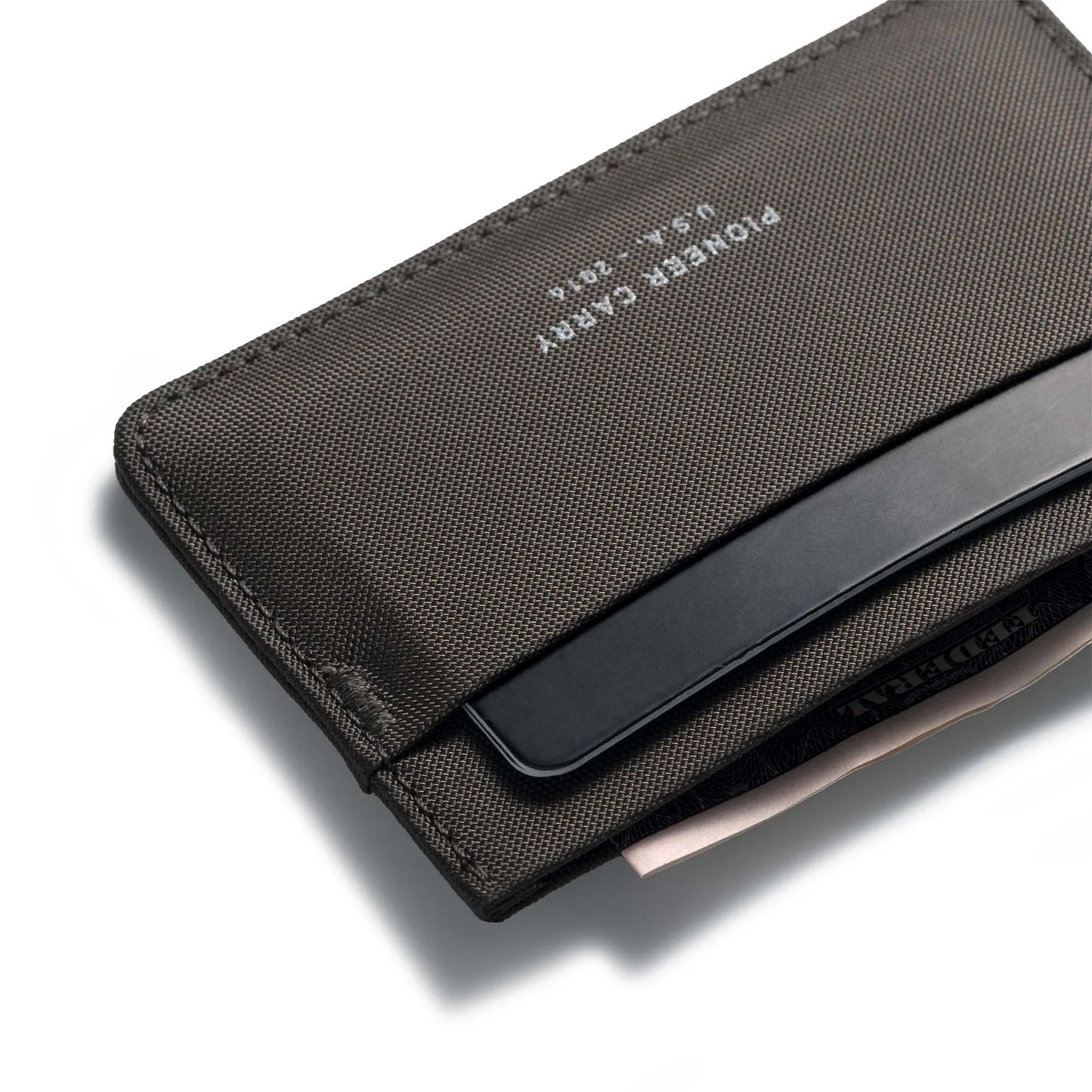 Pioneer Molecule Cardholder, Robusta Baby Ballistic™