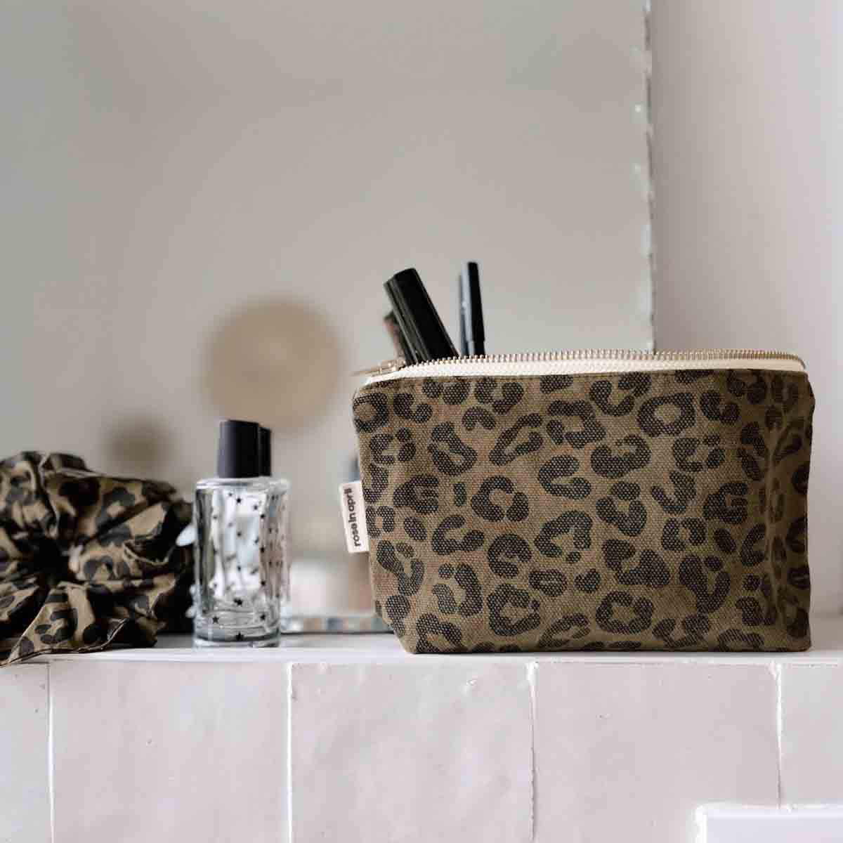 Rose in April Sofia Pouch Graou, Olive