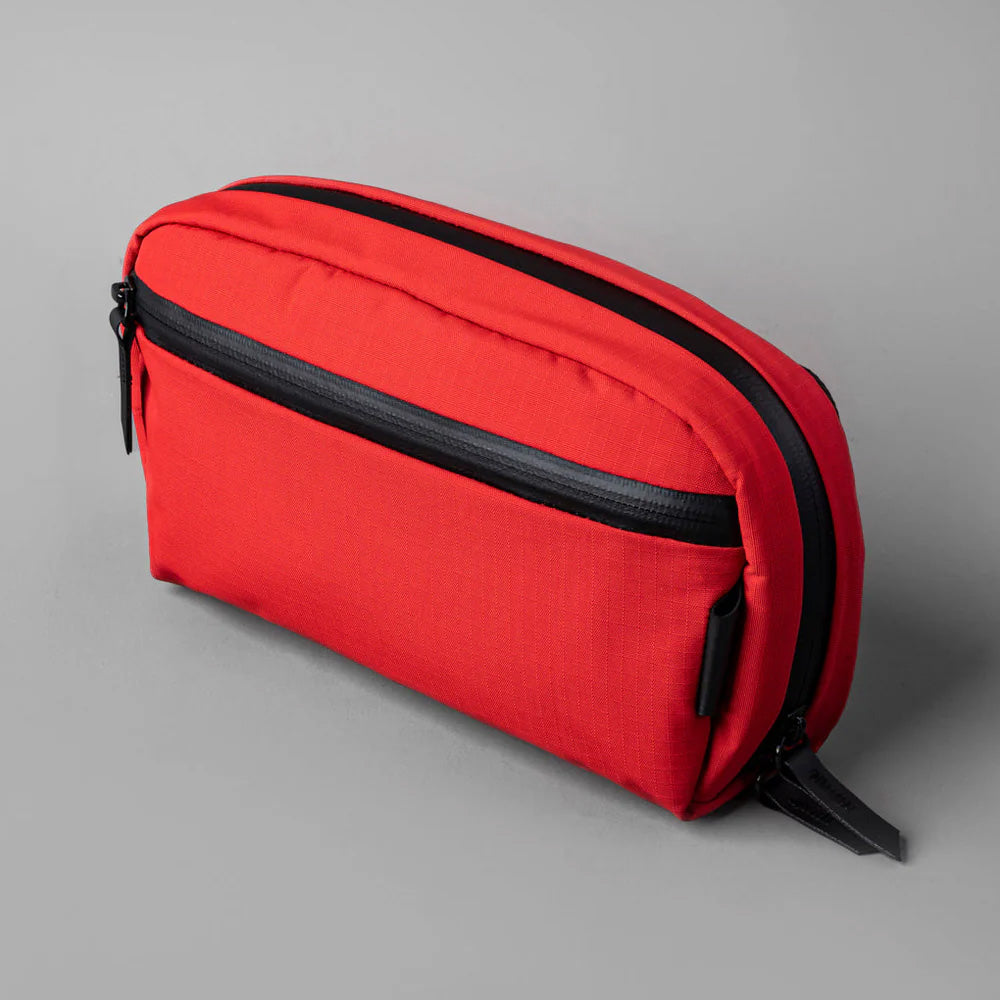 ALPAKA Toiletry Bag Axoflux 210, Red