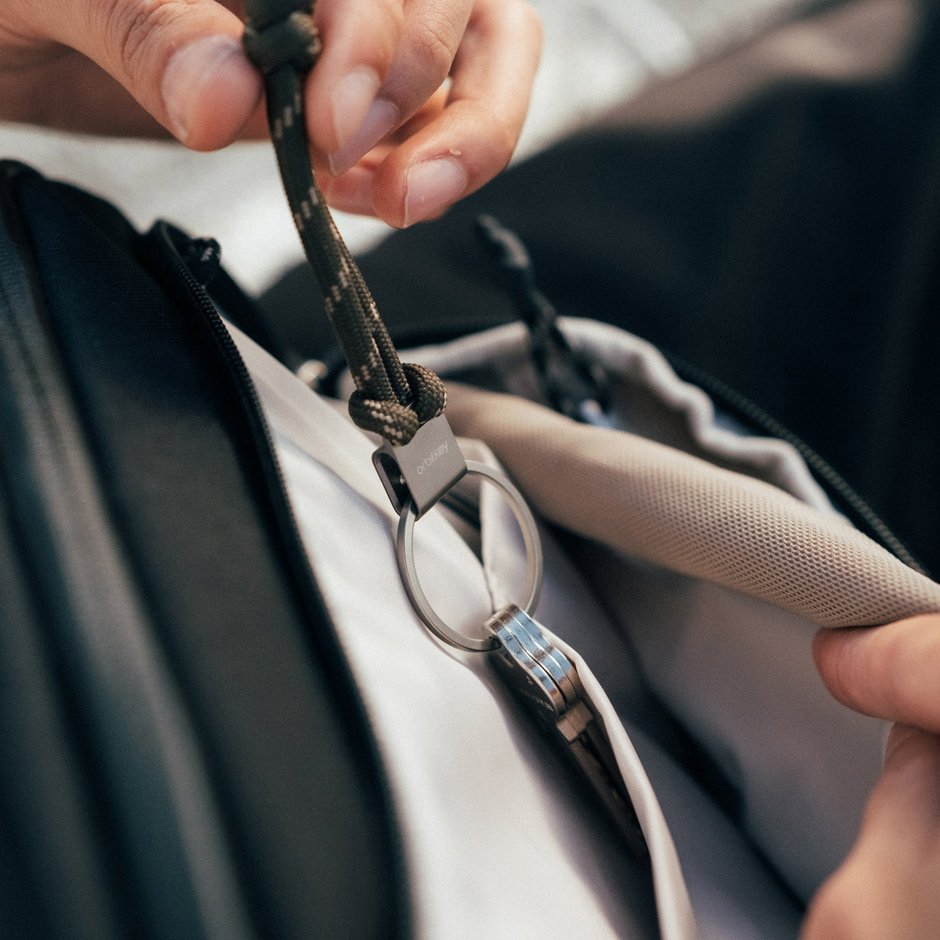 Orbitkey Urban Loop Keychain, Olive