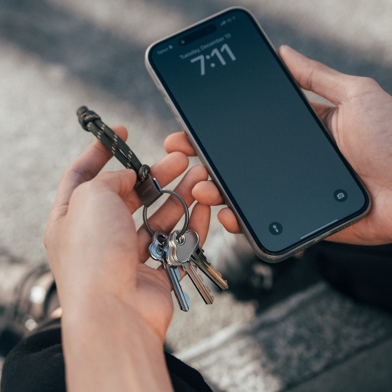 Orbitkey Urban Loop Keychain, Olive