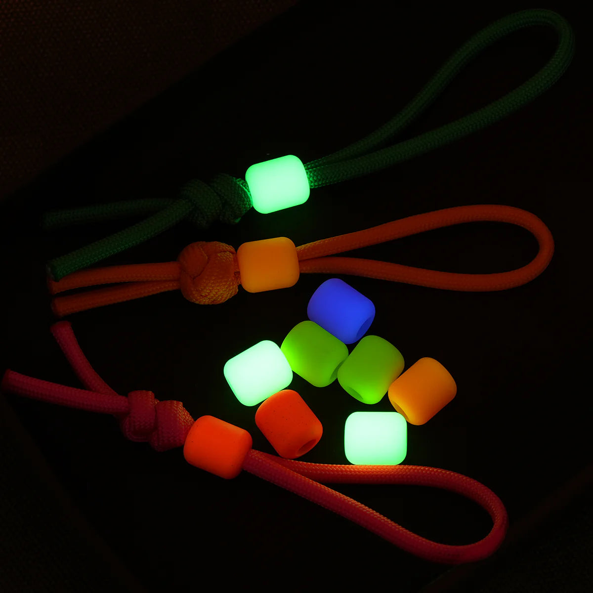 Viperade VAB6 Resin Knife Beads Glow-in-the-Dark (2pcs Set), Green