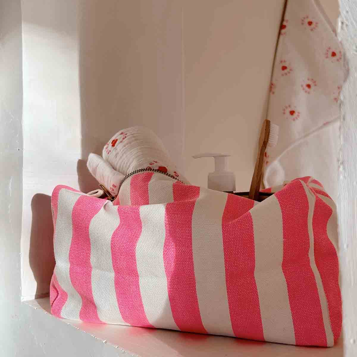 Rose in April Vic Wash Bag Stripes, Neon pink