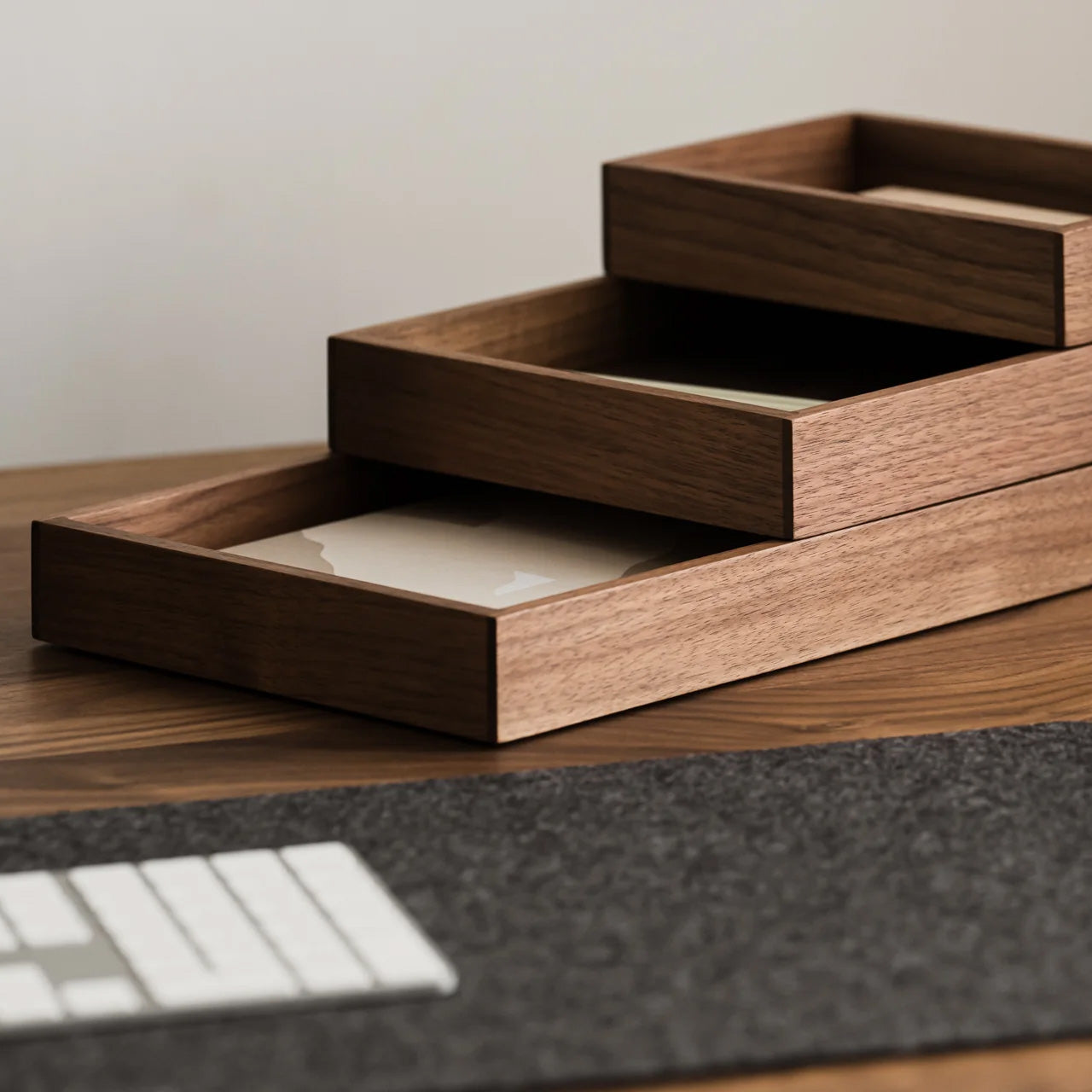 Oakywood Valet Tray Small, Walnut