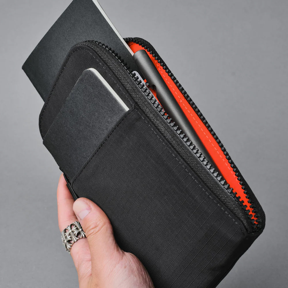 ALPAKA Zip Travel Wallet 210D, Black