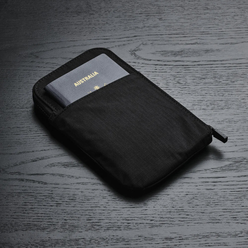 ALPAKA Zip Travel Wallet 210D, Black