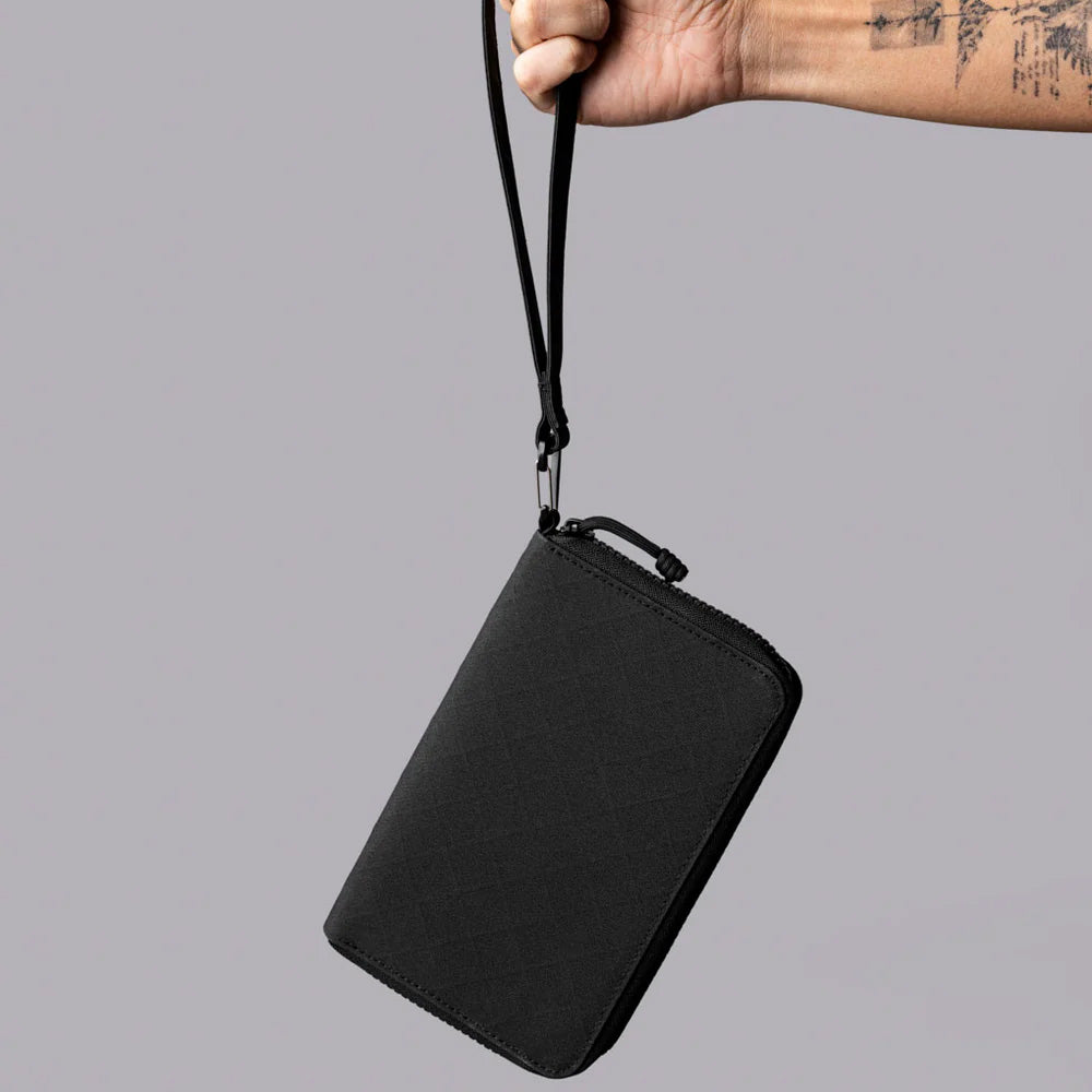 ALPAKA Zip Passport Wallet Axogrid 300D, Black