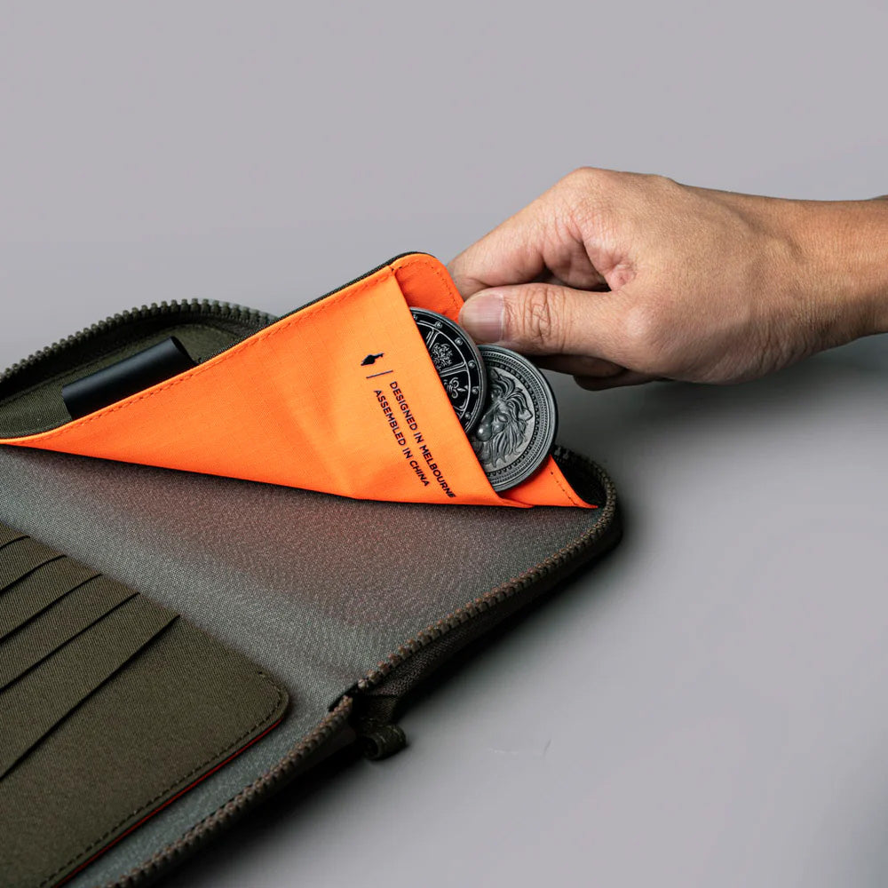 ALPAKA Zip Passport Wallet Axogrid 300D, Army Green