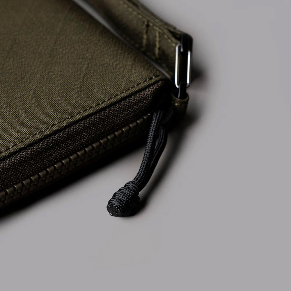 ALPAKA Zip Passport Wallet Axogrid 300D, Army Green