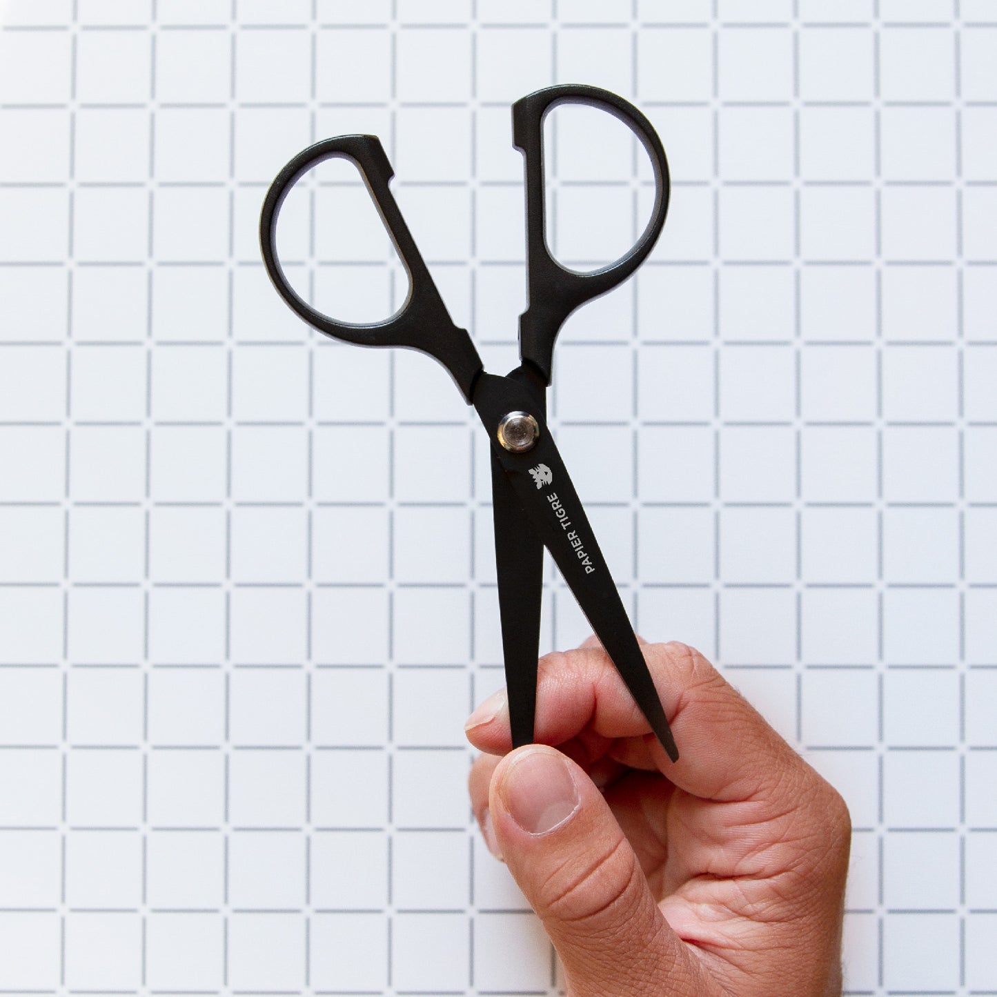 Papier Tigre Scissors, Noir