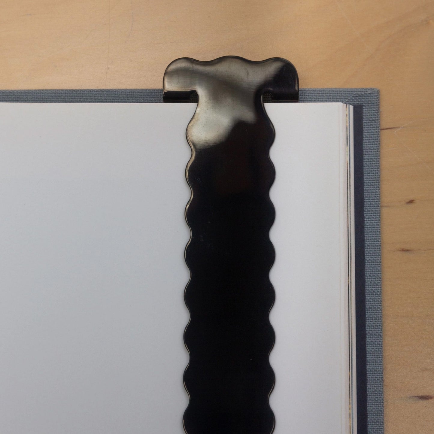 Craighill Perch Bookmark, Vapor Black