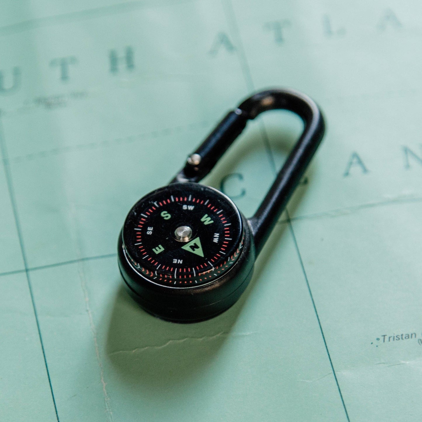 Bradley Mountain Carabiner Compass + Thermometer, Black