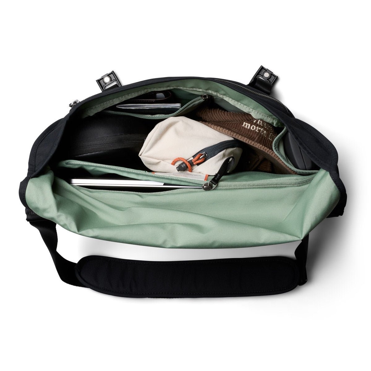 Bellroy Classic Messenger 13L, Black