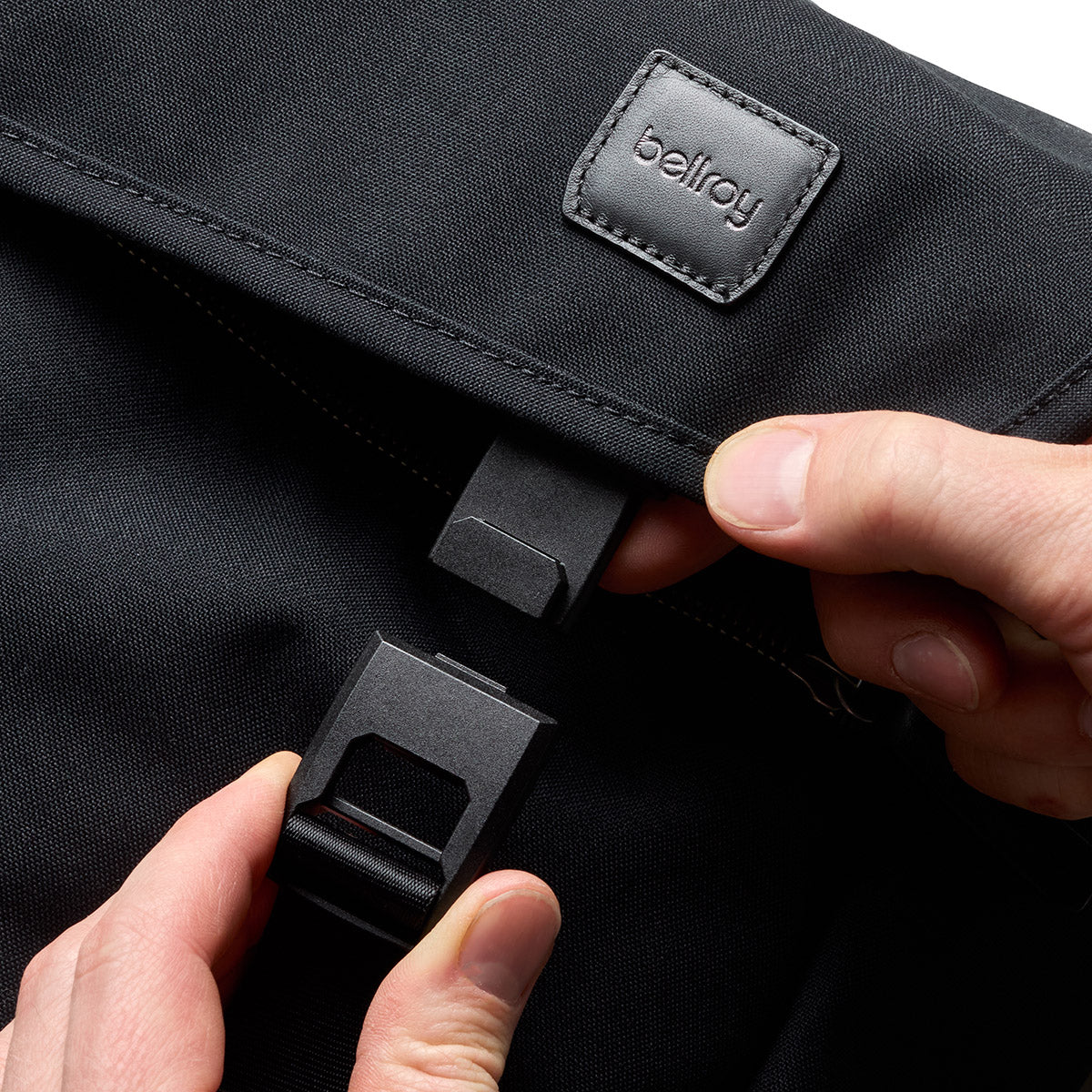 Bellroy Classic Messenger 13L, Black
