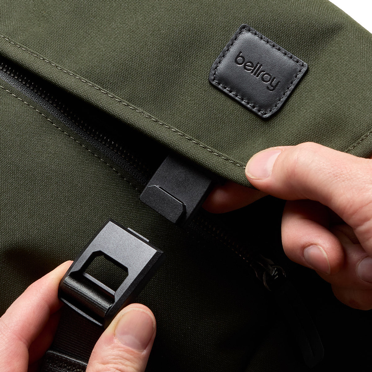 Bellroy Classic Messenger 13L, Olive