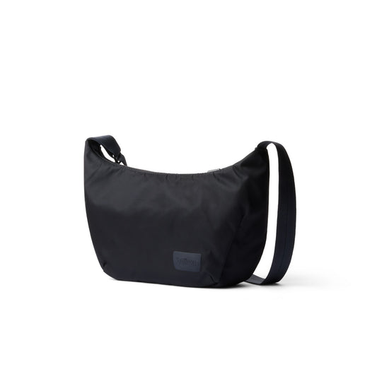 Bellroy Laneway Crescent Bag 2.5L, Ink